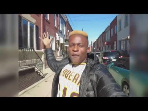 Padres superfan travels to Philly without tickets to entertain people outside the stadium