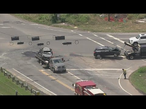 One person dead, others injured after wreck near Lamar Consolidated ISD schools