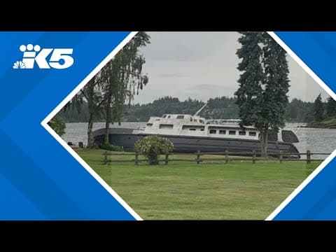 Large boat washes ashore in Bremerton