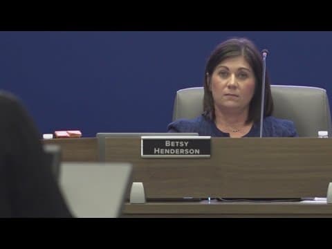 Hundreds of people are joining an effort to have the Knox County BOE Chair removed