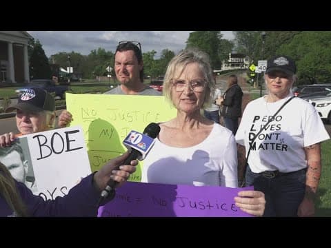 Blount County parents protest possible removal of records for teacher convicted of inappropriately t
