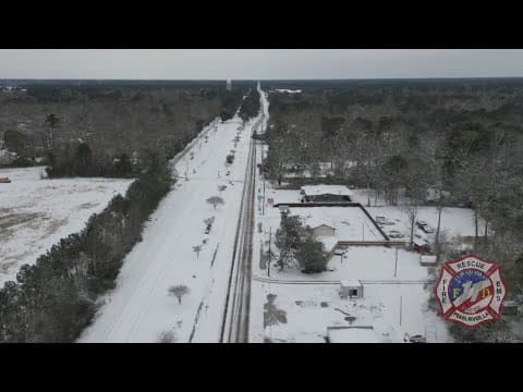 Drone video shows Pearl River snowfall