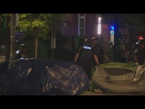 Police move in to clear out George Washington University