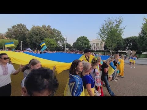 Ukraine's Independence Day: Dozens mark the occasion with demonstration outside the White House