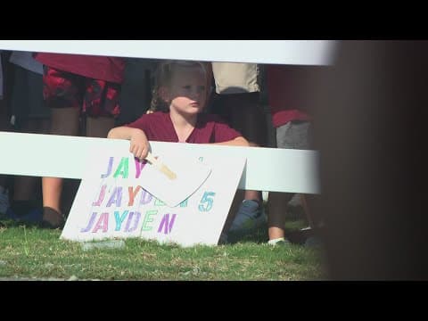 'Jayden Daniels is our glorious king' | Kids cheer on Commanders during training camp