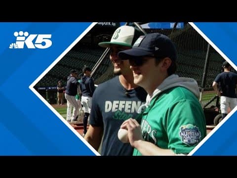 Seattle Mariners fan catches 'unbelievable' back-to-back foul balls