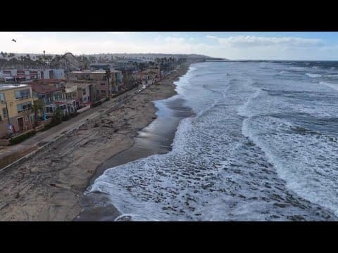 King tides, high surf along Mission Beach | Above San Diego