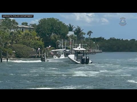 Boat does circles in Florida waters after captain falls, stuck face-down on deck in pool of blood