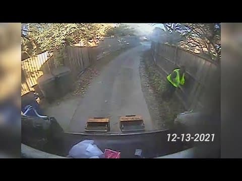 Dallas hits the brakes on proposal to phase out alley trash pickup