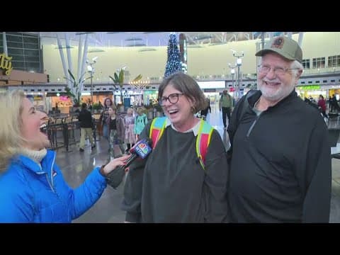 Indy airport morning crowds begin to grow for Thanksgiving travel