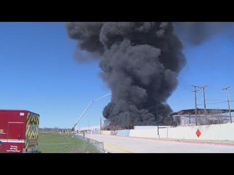Firefighters battle large blaze, thick plume of smoke at West Dallas recycling plant