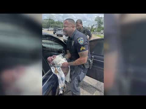 Baton Rouge officer delivers baby on side of the road