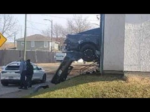 Car crashes into house on Indy's south side