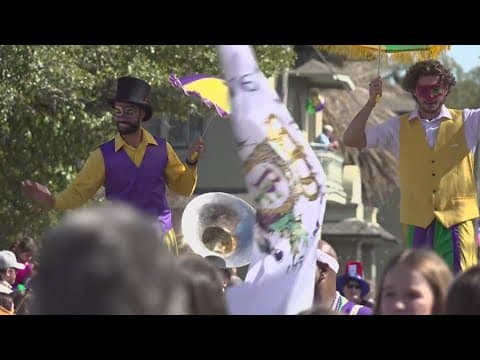 Parades roll through Covington on Mardi Gras Day