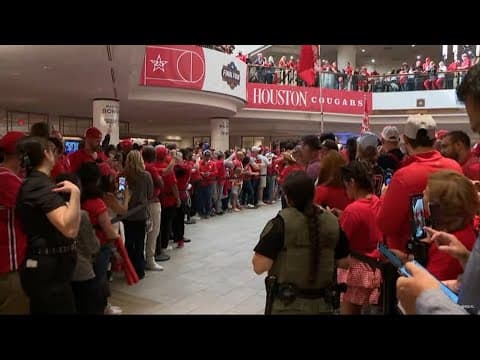 Coogs leave hotel for the NCAA Championship