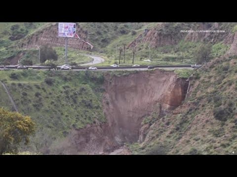 Massive sinkhole forms near Tijuana roadway; repairs could take 4 months