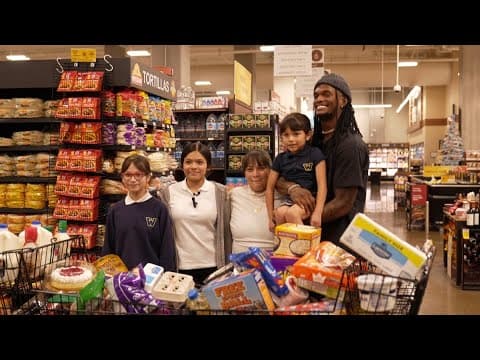 Dallas Cowboys' CeeDee Lamb surprises local family with a pre-Thanksgiving shopping spree