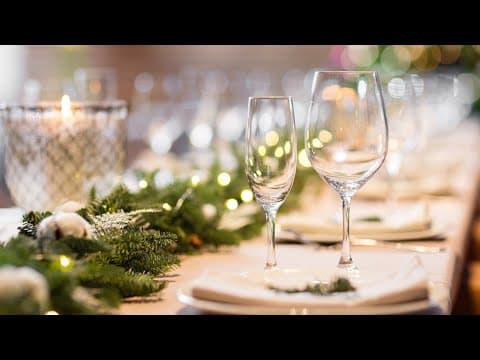 How to decorate your table for Christmas
