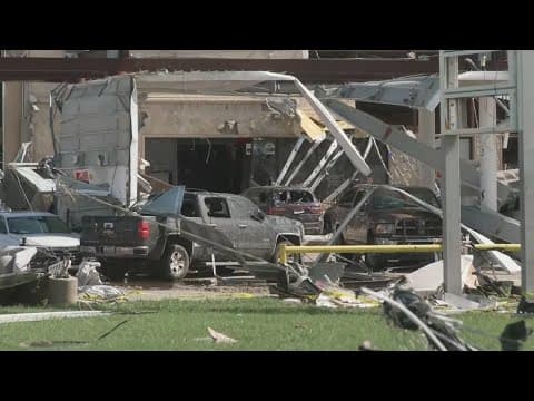 Tornado outbreak in Midwest kills at least 16