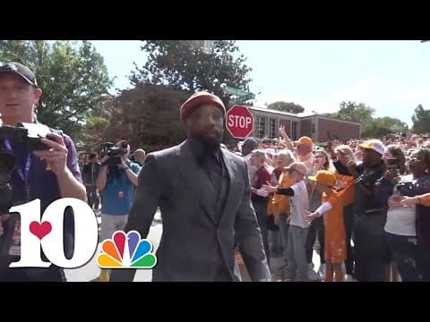 VFL Eric Berry going through Vol Walk ahead of Texas A&M game