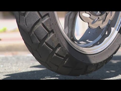 Moped delivery driver in DC says he makes more than $1K a week | Extended Interview