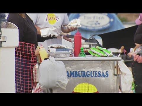 Oceanside moves to crack down on unlicensed sidewalk vendors