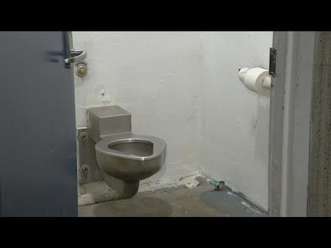 San Diego leaders looking to lift state ban on 'pay toilets'