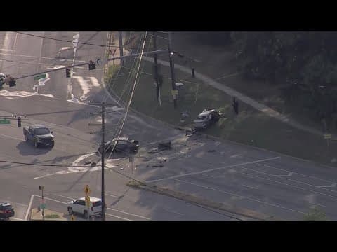 Car crash leaves adult dead, boy critically injured, and 3 teens hospitalized