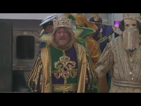 King of Rex arrives on the riverfront