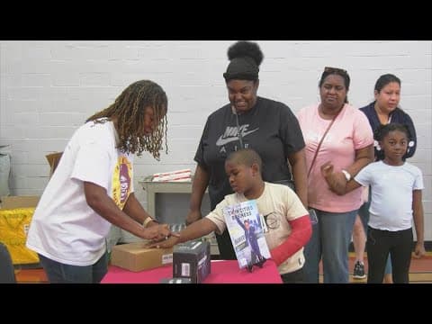 Free keyless interior door locks given away to help keep Houston-area kids with autism safe