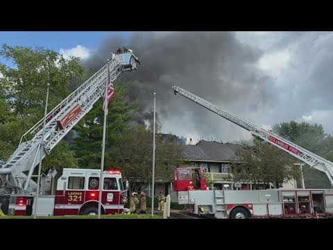 Fire destroys 2nd floor of apartment building in north Columbus