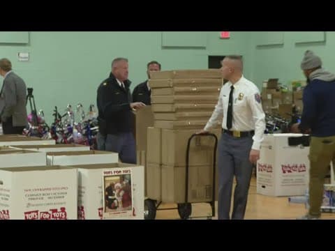 Prince George's Police feeling the holiday spirit during toy drive