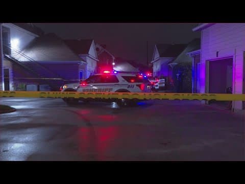 Gunman on the run after deadly shooting at apartment complex in N. Harris County, deputies say