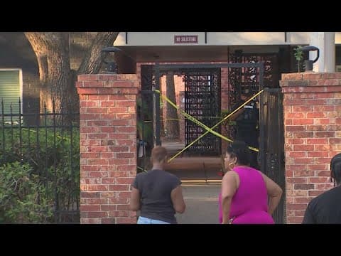 Woman found dead at apartment complex in Meyerland area