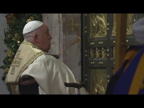 Pope Francis shows 'slight improvement'
