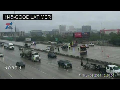 Crash knocks down I-45 overhead sign near downtown Dallas, closing highway