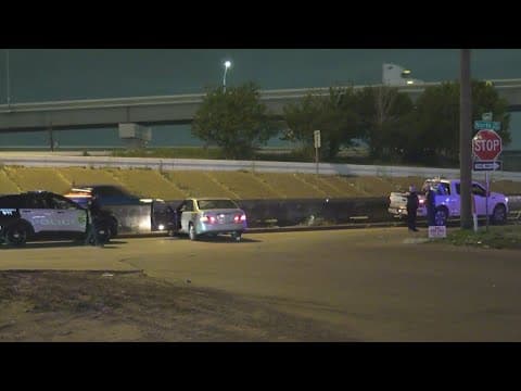 Man shot to death in his car near the North Freeway, Houston police say