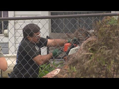 Volunteers continue to help with Houston storm cleanup, recovery
