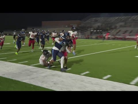 Fans and players at Clements vs. Terry matchup deal with storms, heat