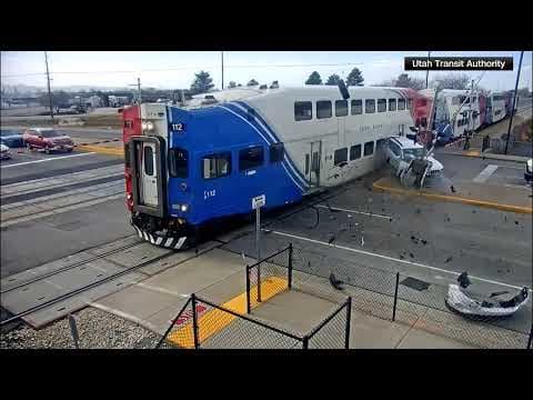 Caught on camera: Train hits SUV in Utah