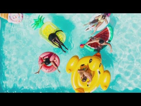 How to protect your skin and hair from impacts of chlorine in the pool this summer