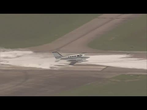 Plane executes emergency landing in Arlington