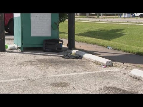 Woman gives birth in Houston parking lot, leaves baby next to donation box