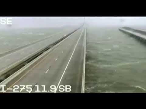 Sunshine Skyway Bridge as Hurricane Ian makes landfall