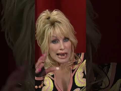 Dolly Parton on seeing Mount Rainier on flight into Washington: ‘This is a beautiful state’