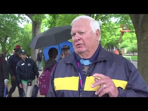 Honor Flight San Diego | Medal of Honor recipient returns to Vietnam Veterans Memorial Wall