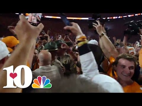 Josh Heupel smokes cigar after Tennessee win