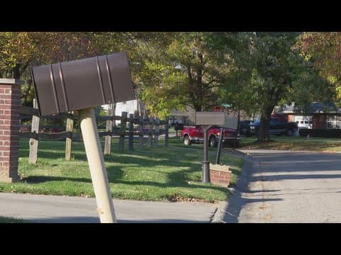 3 found dead in Muncie home