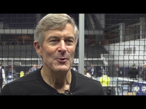 Longtime ball boy serves at the Dallas Open