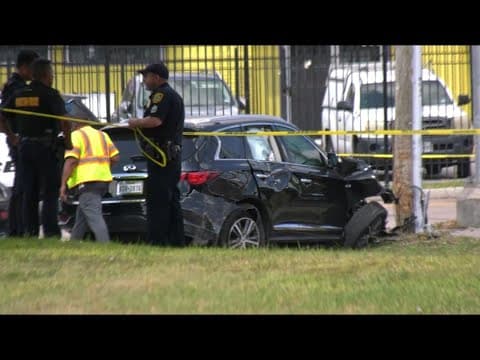 Raw video: Police chase ends in crash, injuring 2 in SW Houston